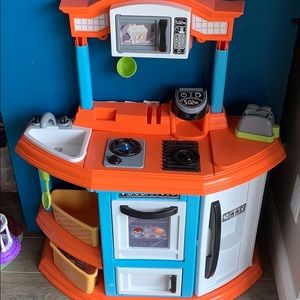 Play kitchen